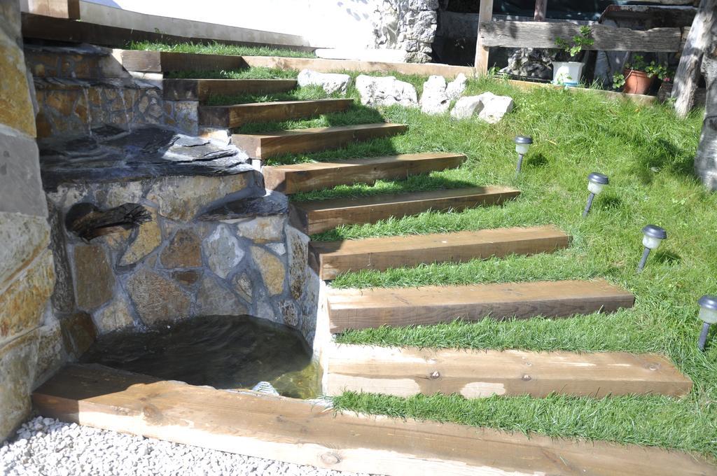 La Terraza De Onis Villa Bobia de Arriba Bagian luar foto
