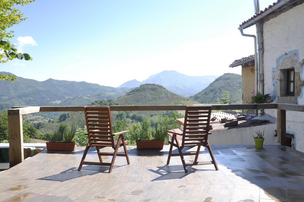 La Terraza De Onis Villa Bobia de Arriba Bagian luar foto