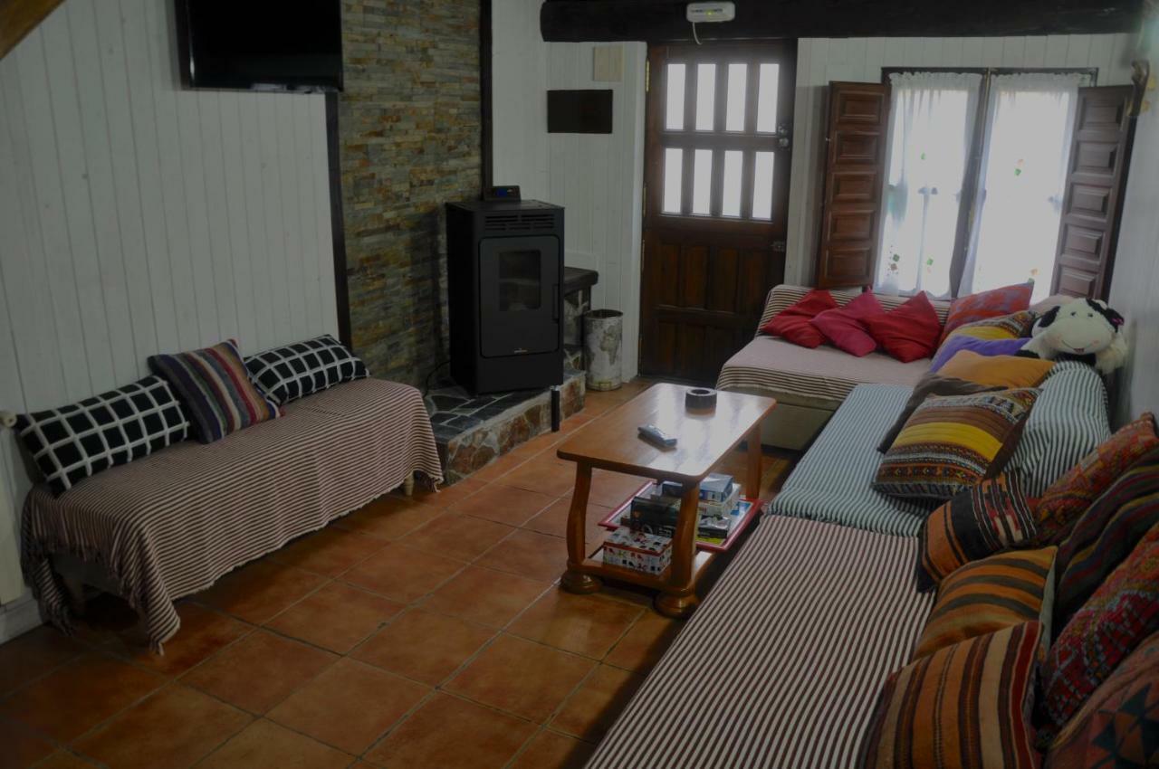 La Terraza De Onis Villa Bobia de Arriba Bagian luar foto